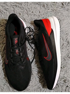 Nike Air Winflo 9 Men's Size 12 Black White Red Running Shoes DD6203-093